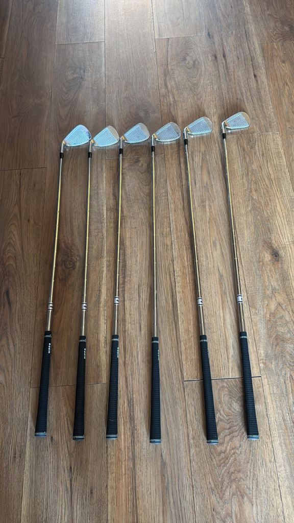 Hippo Right-Handed Iron Set 5-9, PW, SW
