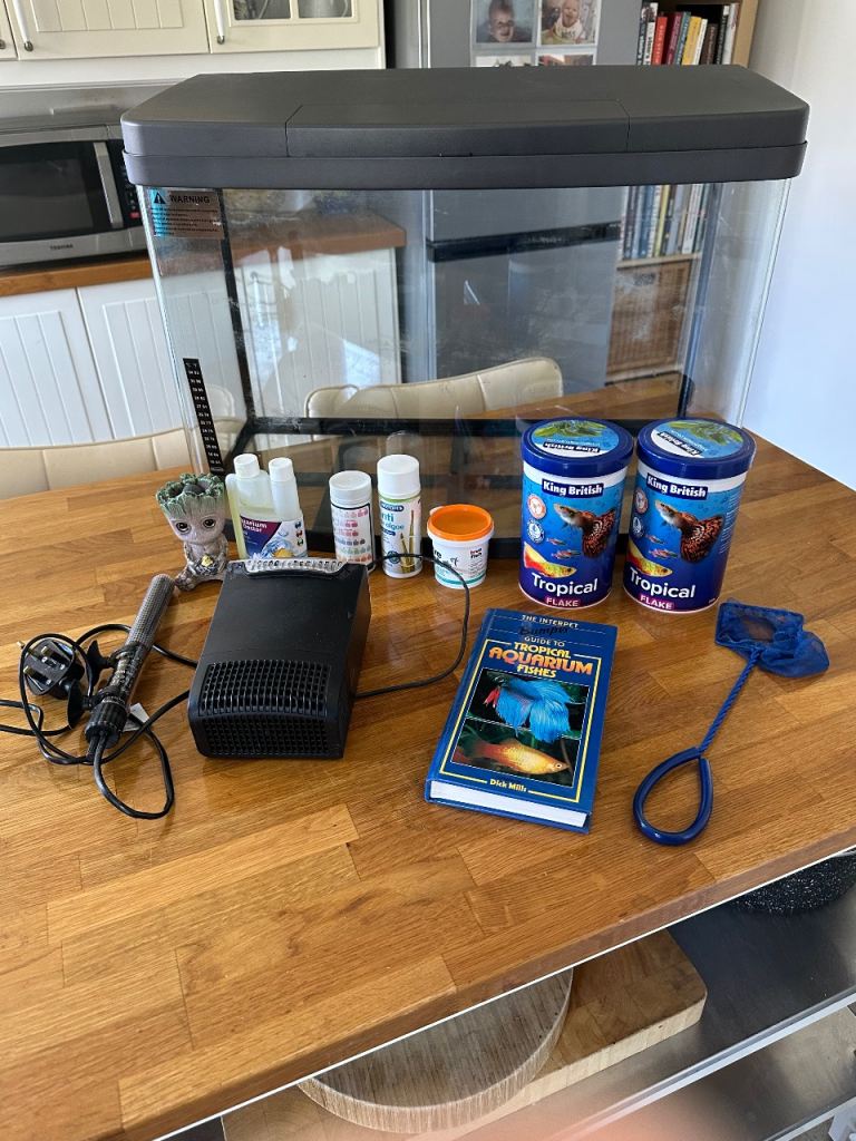 Love Fish Panorama 64L Tank