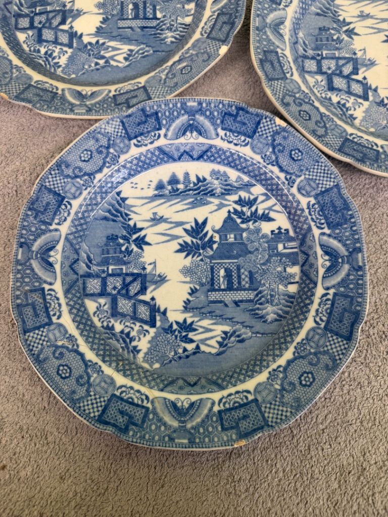 Vintage Blue & White Pagoda Plates – Set of 3 – £12.50, £12.00 for Sale