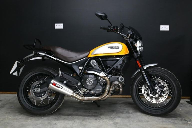 2017 67-PLATE DUCATI SCRAMBLER CLASSIC * 9,486 MILES * FSH * SCORPION EXHAUST *