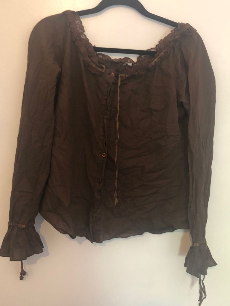 Brown Ruffled Off-Shoulder Blouse – Good Condition