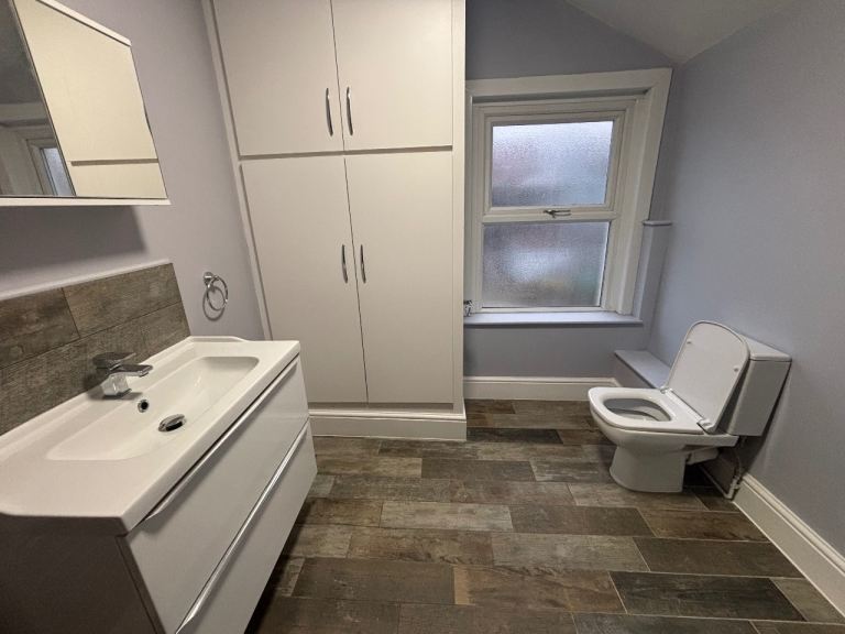 4 bedrooms available today in popular area of Bedminster 