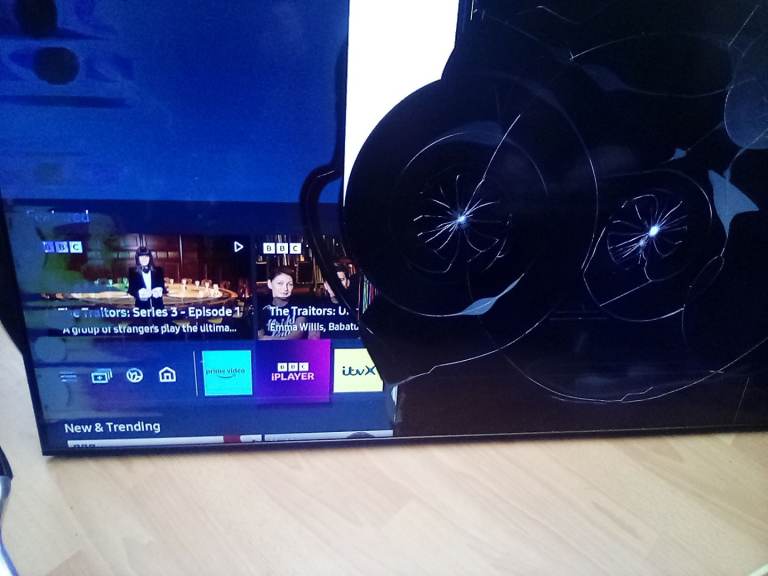 Samsung 50" Smart Crystal UHD 4k HDR WiFi TV - UE50AU9007K Spares or repairs 