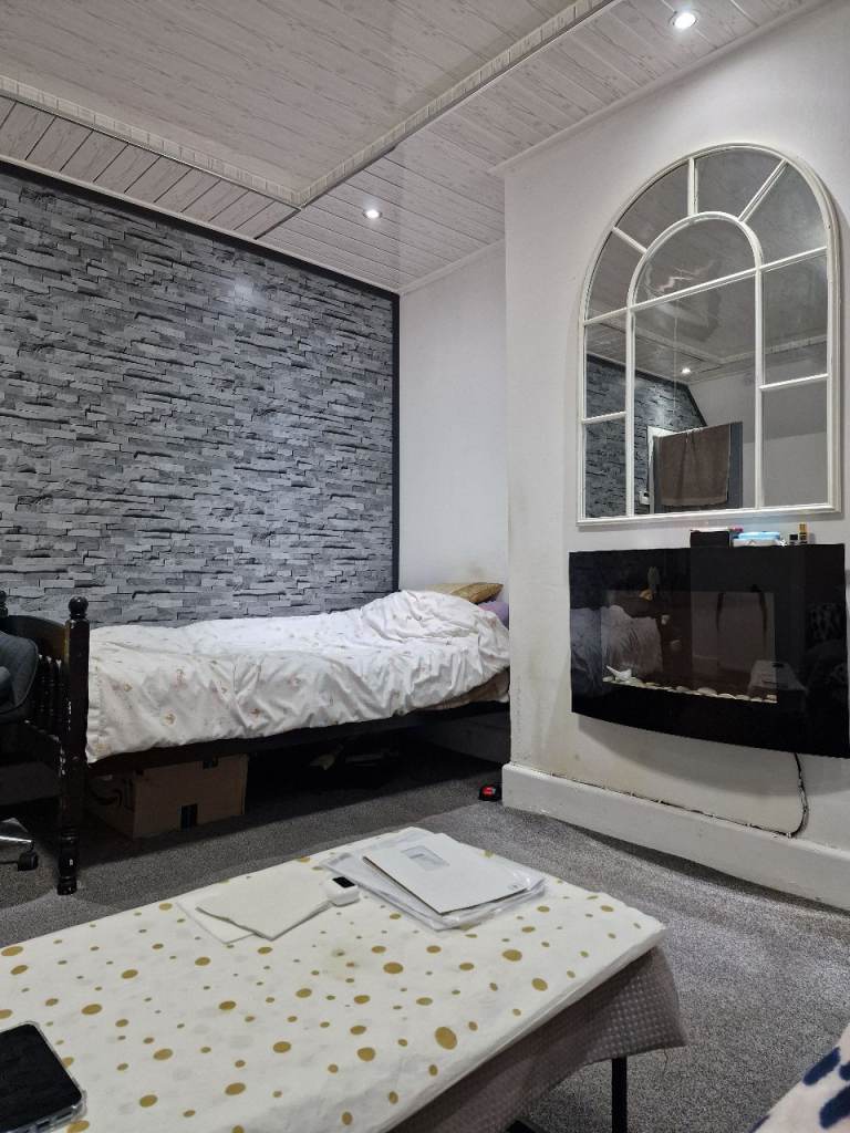 Room to let