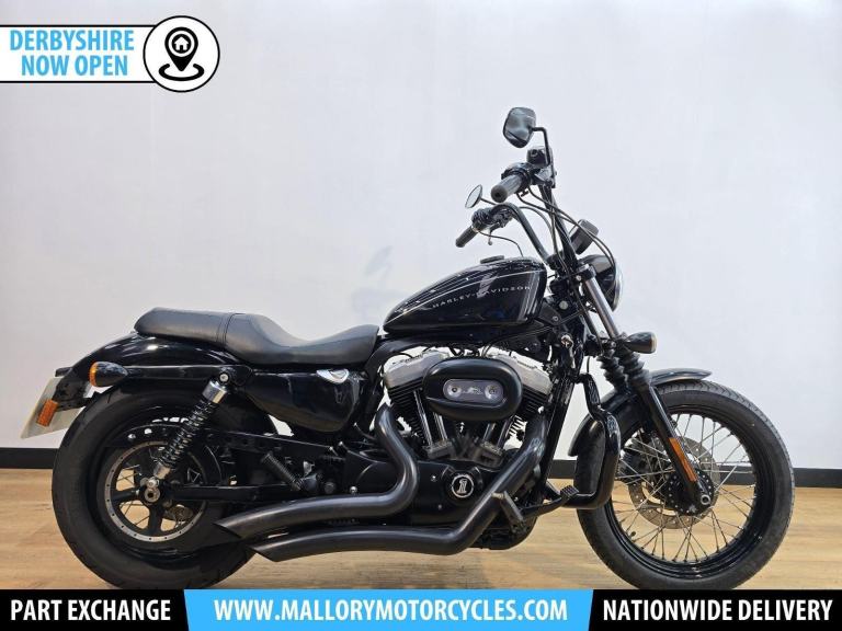 Harley-Davidson Sportster XL1200 Nightster Black 2010 - Vance & Hines Exhaust