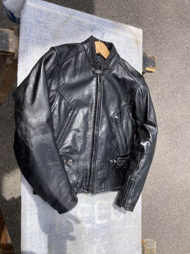 Ladies Leather Motorcycle jacket by Scuh - amazing quality, removeable lining - will post, c Pics