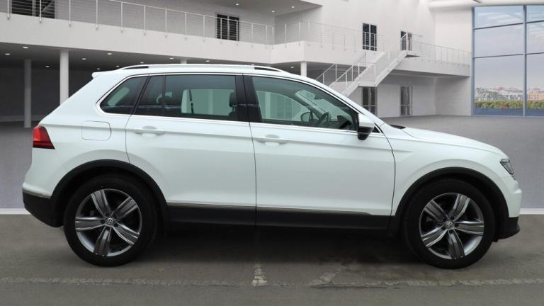 2018 Volkswagen Tiguan 2.0 TDi 150 SEL 5dr DSG ++ SAT NAV / PANROOF / ULEZ ++ ESTATE Diesel Autom...