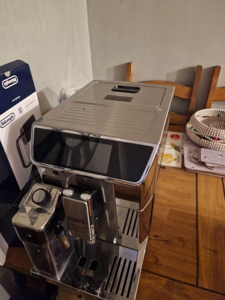 Delonghi primadonna elite coffee machine 