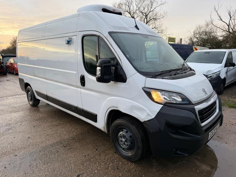 2023 Peugeot Boxer Fridge Van 2.2 BlueHDi H2 Professional Van 140ps Accident Damaged Salvage PANE...