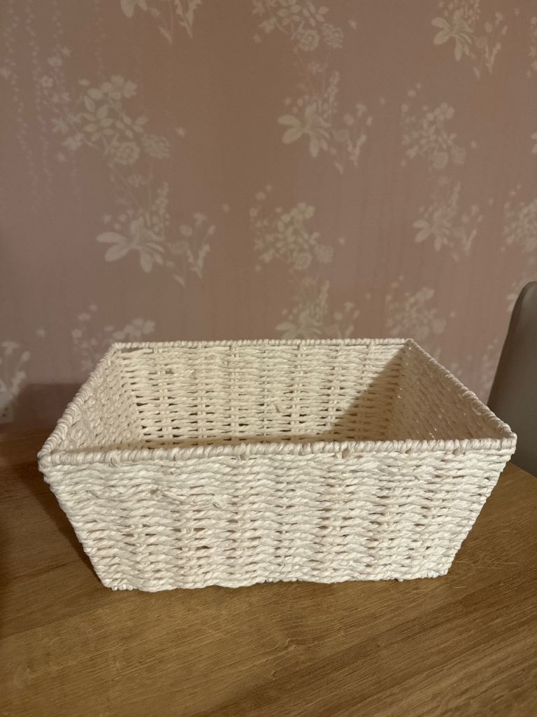 White Woven Storage Basket – As Good As New