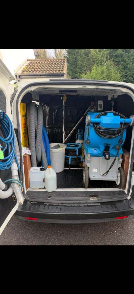 Carpet cleaning equipment 