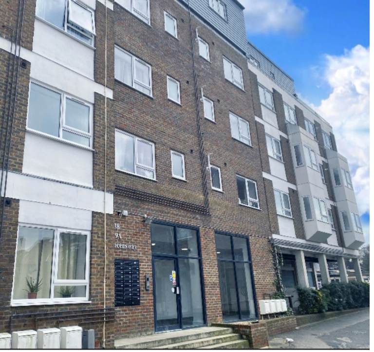 ONE BEDROOM APARTMENT - CENTRAL BLETCHLEY