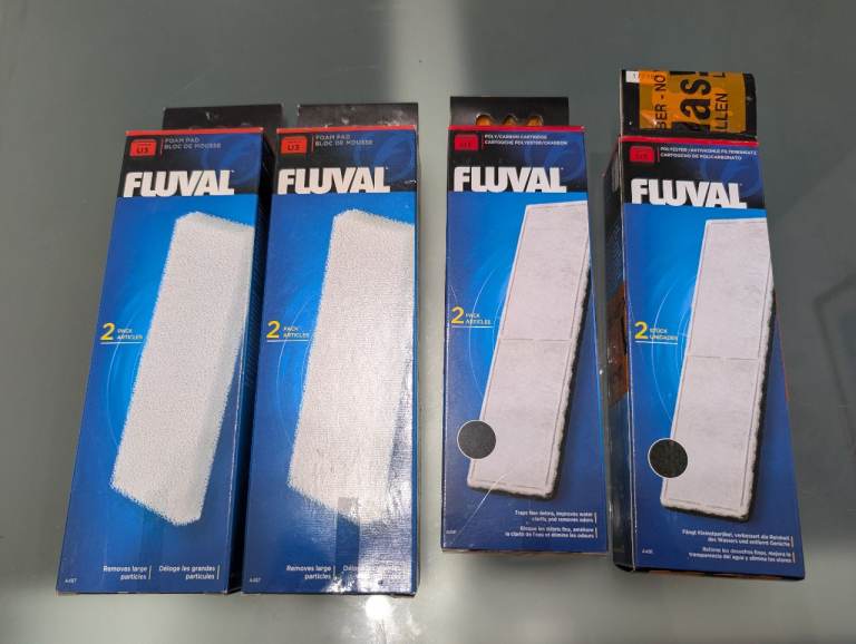 Fluval U3 2x Pack Foam pads, 2x pack poly carbon cartridges for Fluval U3 aquarium filter