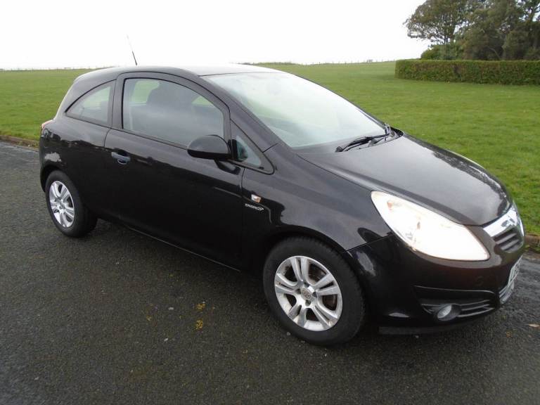 VAUXHALL CORSA  1.2  BLACK  2010 *Low mileage* Great condition