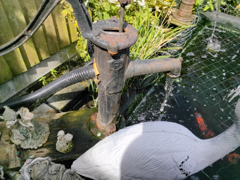 Pond pump fountain 