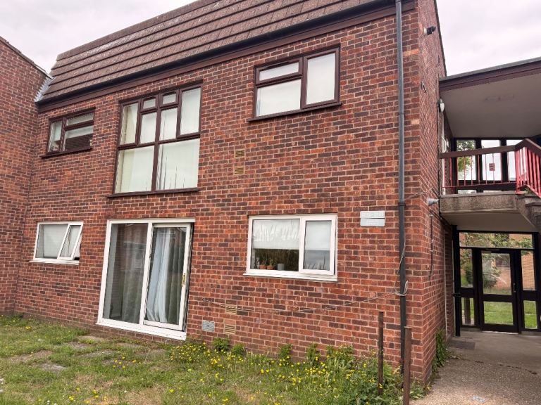 1 Bed Flat to rent £750 per month 