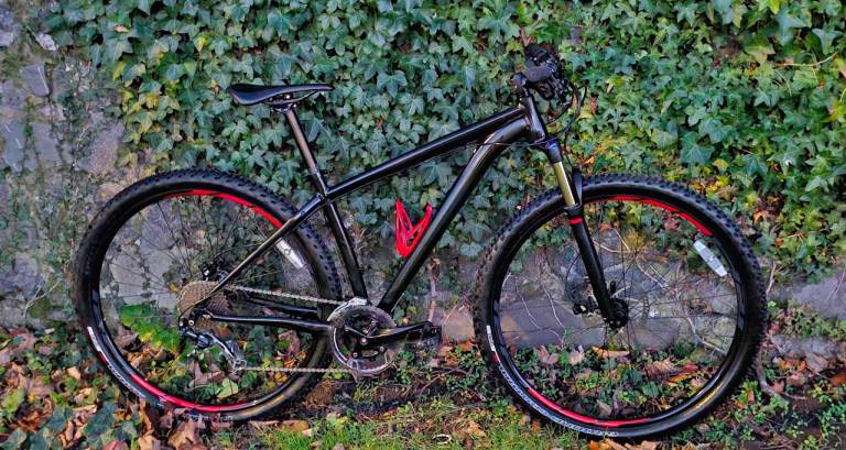 image for SPECIALIZED ROCKHOPPER 29ER WITH FLUID BRAKES/LOCKOUT FORKS IMMACULATE CONDITION SIZE MEDIUM £230