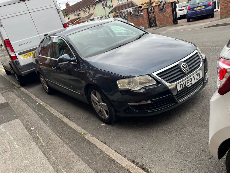 Volkswagen, PASSAT, Saloon, 2009, Semi-Auto, 1968 (cc), 4 doors