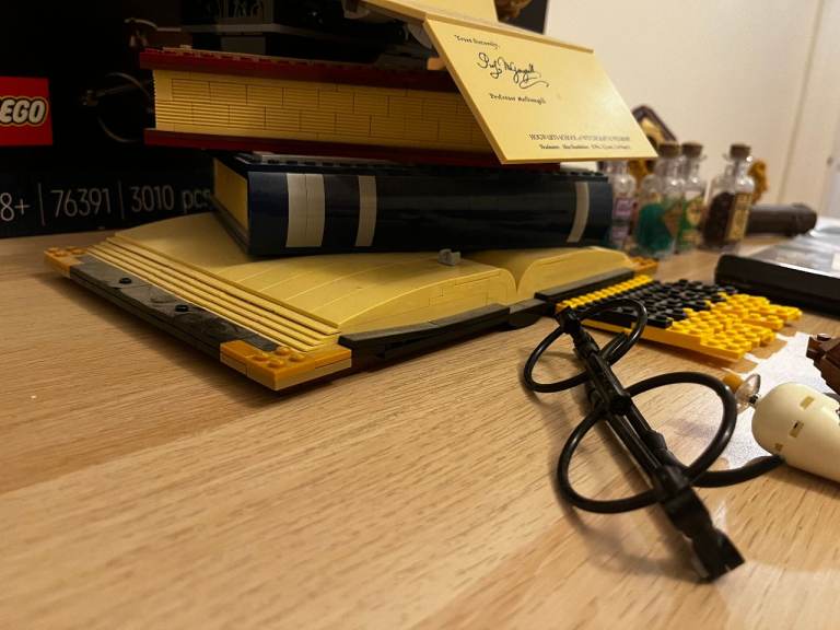 Lego Icons of Hogwarts set - with box and instructions