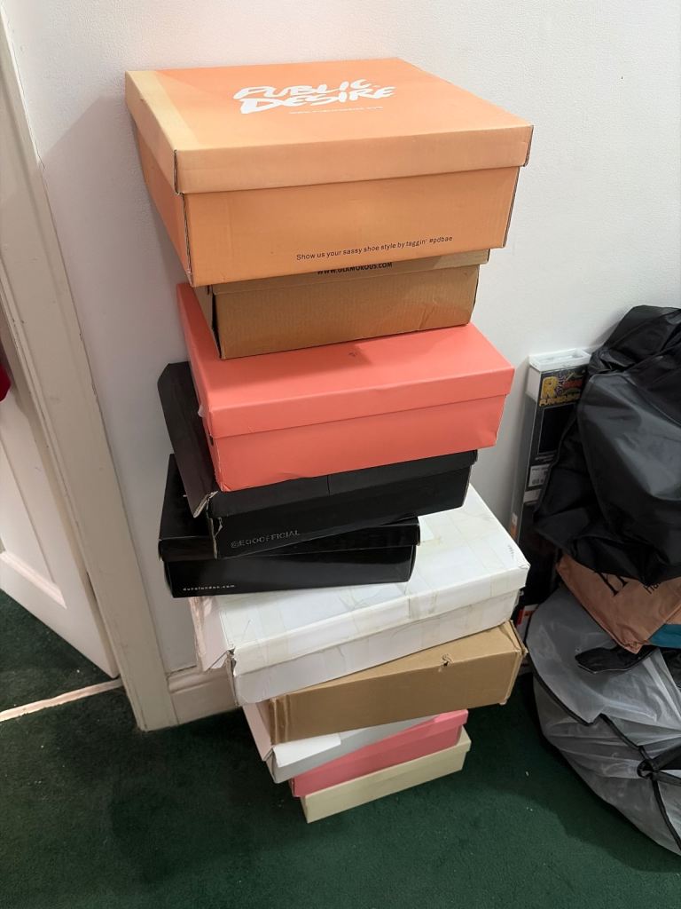 Free shoe boxes
