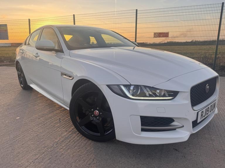 JAGUAR XE 2.0 i GPF R-Sport 2019