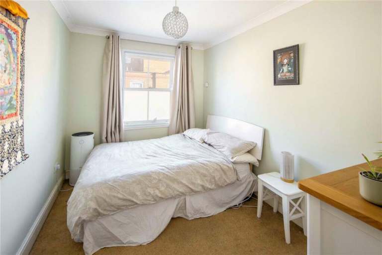 🏡🗝 Spacious Double Room in Stratford – Excellent Transport Links 🏡🗝