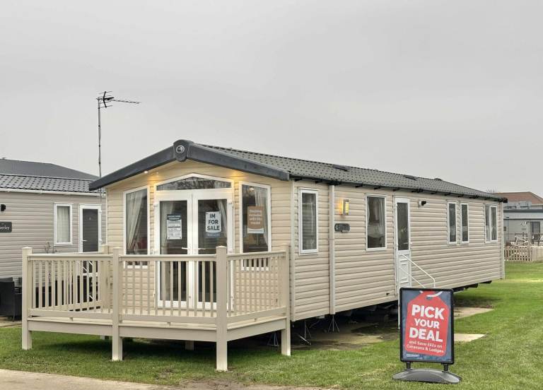 CHEAP STATIC CARAVAN FOR SALE IN SUFFOLK - BUY TODAY, GET THE KEYS... TODAY!