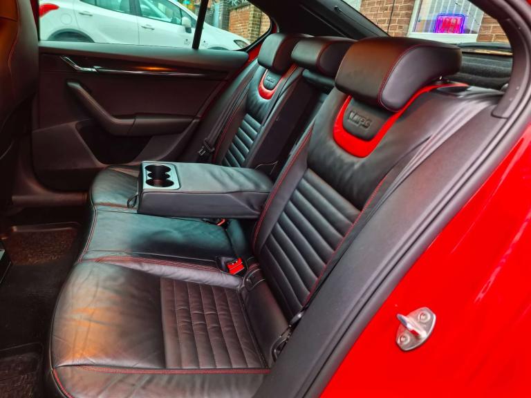 2015 Skoda Octavia 2.0 Octavia vRS TDI 4x4 Semi-Auto 4WD 5dr Hatchback Diesel Automatic