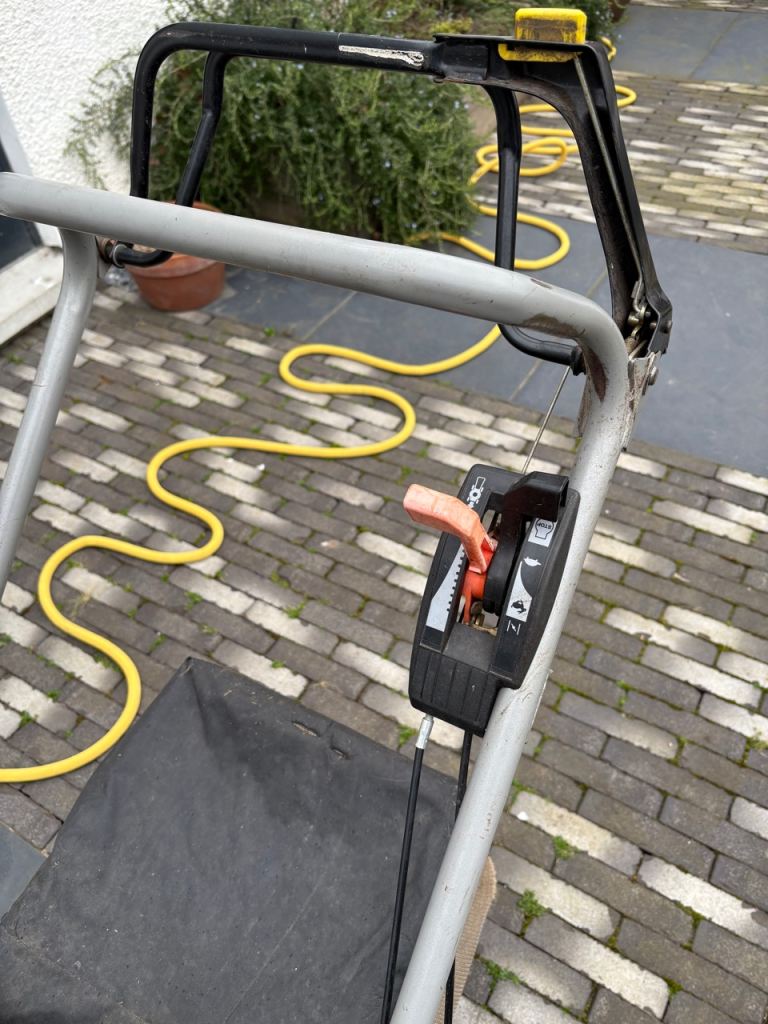  Honda Lawnmower HRB 47C HXE   Self propelled Hydrostatic 