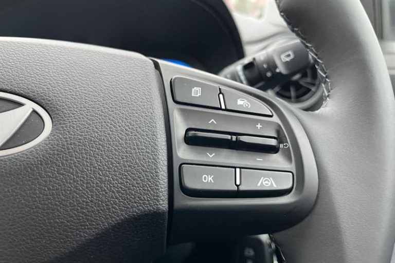 2025 Hyundai i10 1.0 Advance Hatchback 5dr Petrol Auto Euro 6 (s/s) (63 ps) Hatchback Petrol Auto...