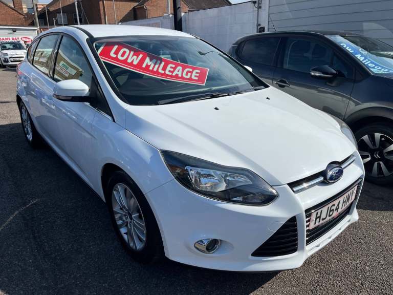 2014 Ford Focus 1.0 125 EcoBoost Titanium Navigator 5dr HATCHBACK Petrol Manual
