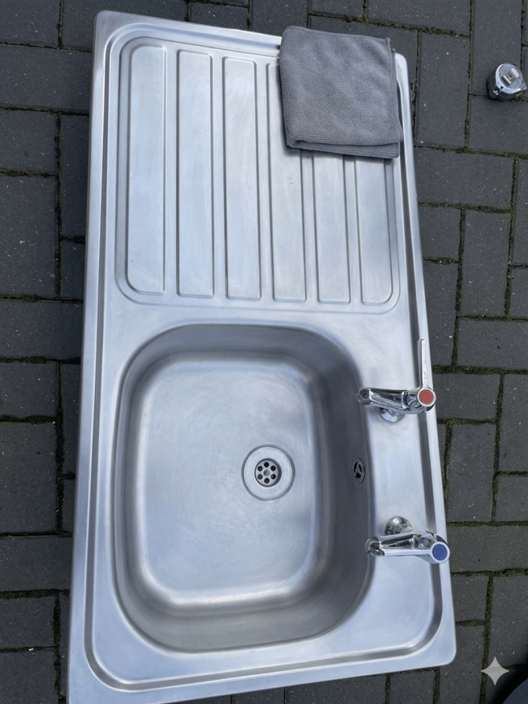 Stainless Steel Kitchen Sink with Taps – Great Condition
