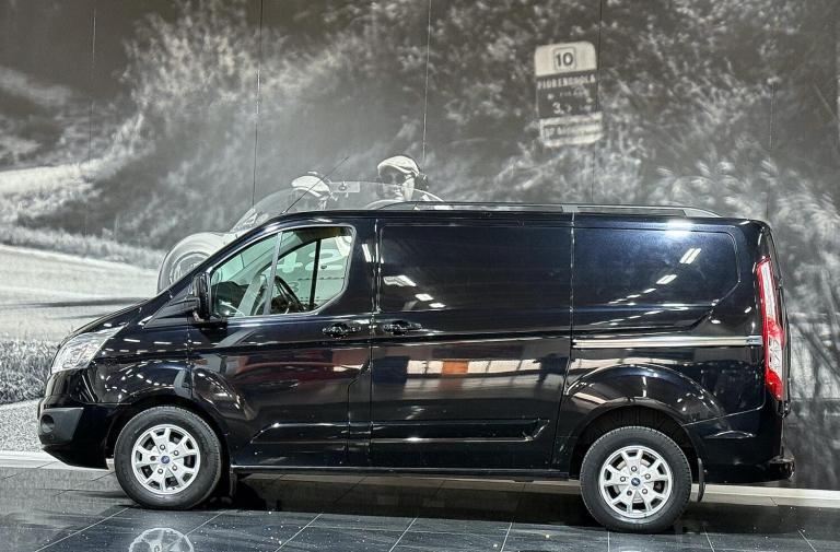 2014 Ford Transit Custom 2.2 TDCi 290 Limited L1 H1 5dr PANEL VAN Diesel Manual