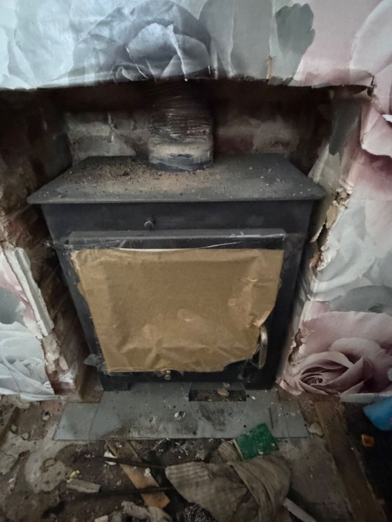 Used Wood Burner / Fireplace Insert – Fair Condition