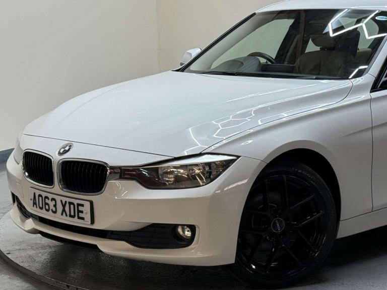 2013 BMW 3 Series 2.0 320d Business EfficientDynamics 4dr Saloon Diesel Manual