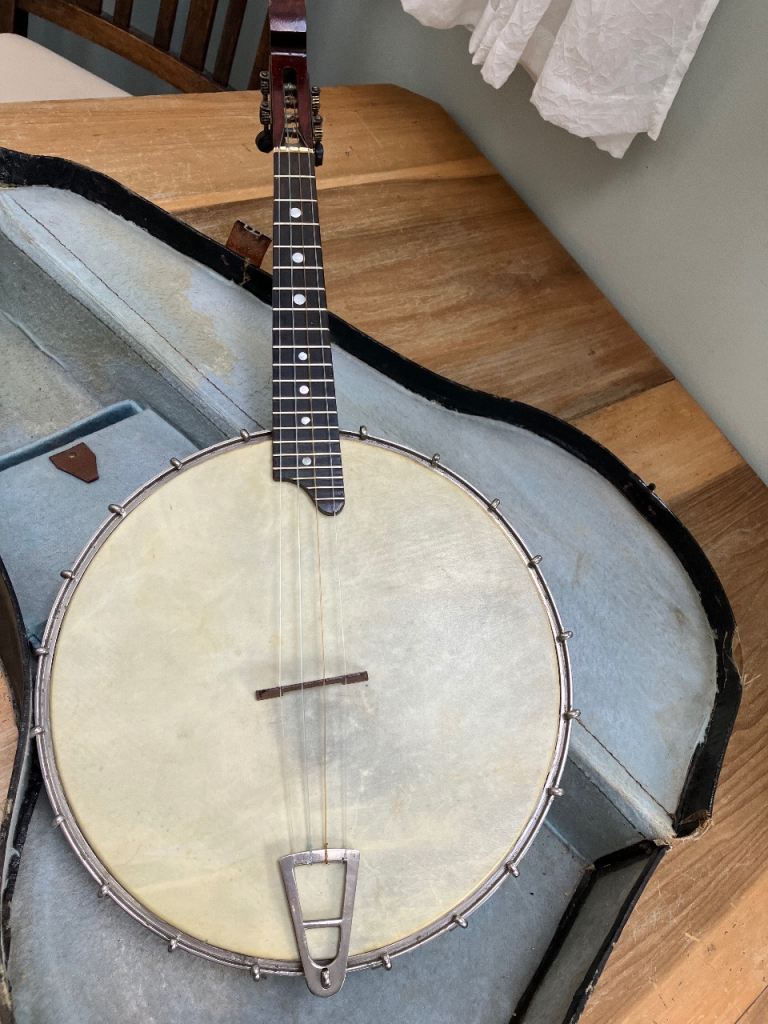 Vintage Banjo with Hard Case and Spare Strings – Fair Condition