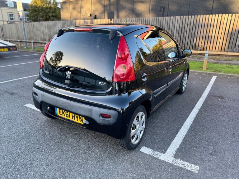 Peugeot, 107, Hatchback, 2011, Manual, 998 (cc), 5 doors