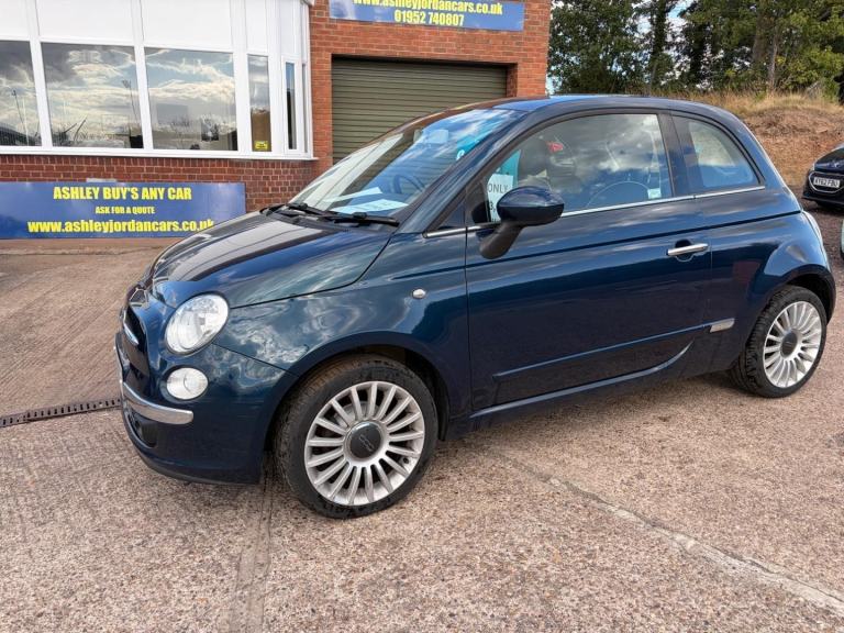 Fiat 500 1.2 Lounge 3dr LOW MILEAGE, ONE OWNER, ?35 ROAD TAX Petrol