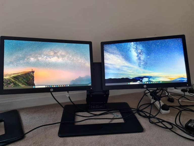 HP Dual Monitor Screen Bundle 2X23" Full HD VGA DVI HDMI inputs, mounted on HP Dual Monitor Stand