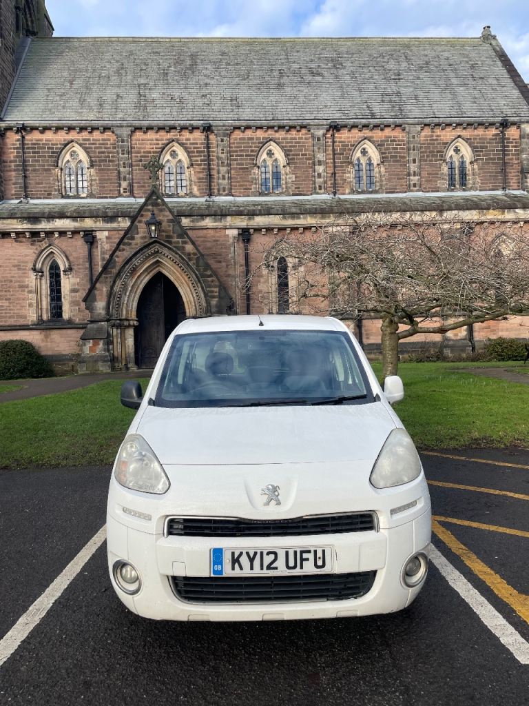 Peugeot, PARTNER TEPEE, MPV, 2012, Manual, 1560 (cc), 5 doors