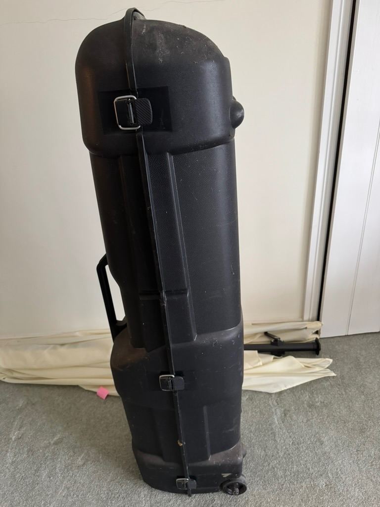 Wheeled golf travel case