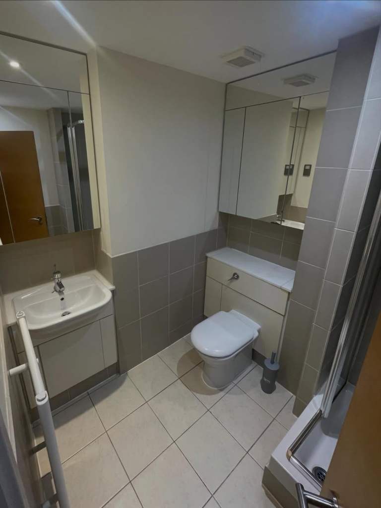Bathroom Installations & Refits Paisley & Renfrew – Full Bathrooms Fitted