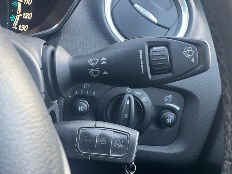 2016 Ford Fiesta 1.0 EcoBoost Zetec 5dr HATCHBACK PETROL Manual