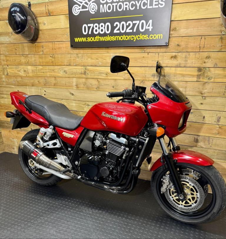 Kawasaki ZRX-1100 / Y registration 2001 / just 18.6k miles 