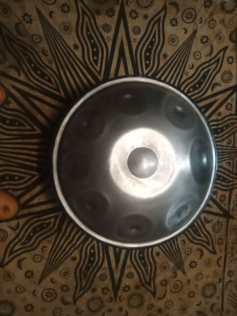 Handpan E Celtic minor (Amara). Ember steel. 