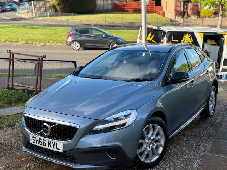 Volvo, V40, Hatchback, 2016, Manual, 1969 (cc), 5 doors