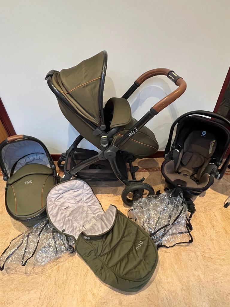 egg® Stroller, carrycot & Kiddi car seat bundle – Forest Green