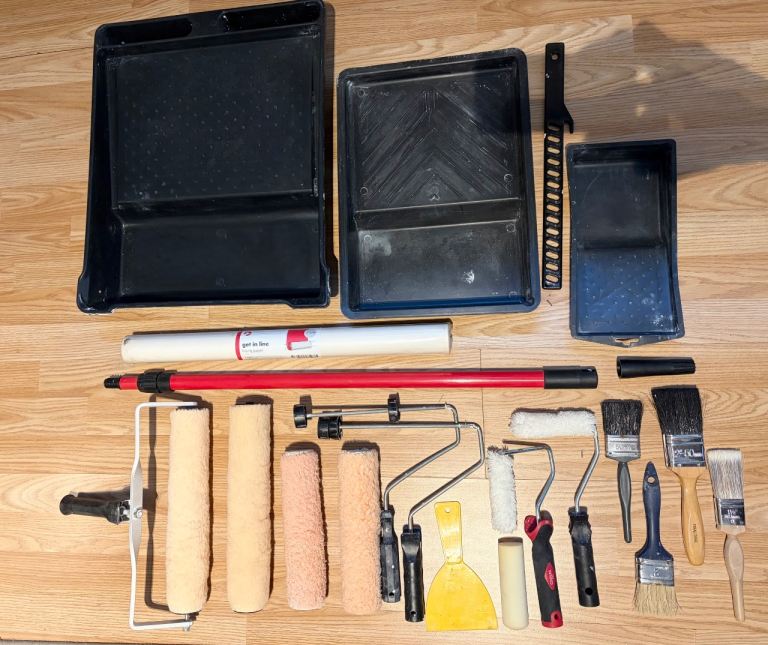 Assorted painting decorating materials 