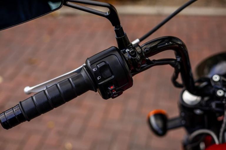 Indian Scout BOBBER ! LOW MILES ! EXTRAS ! STUNNING