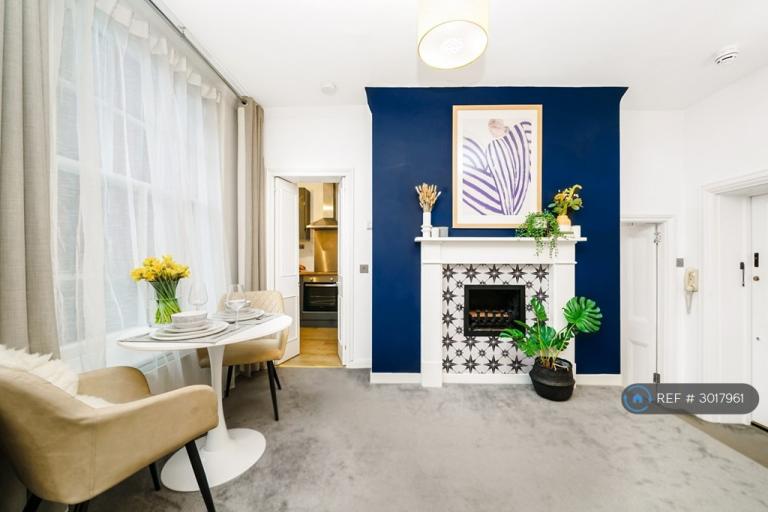 2 bedroom flat in Greycoat Street, London, SW1P (2 bed) (#3017961)